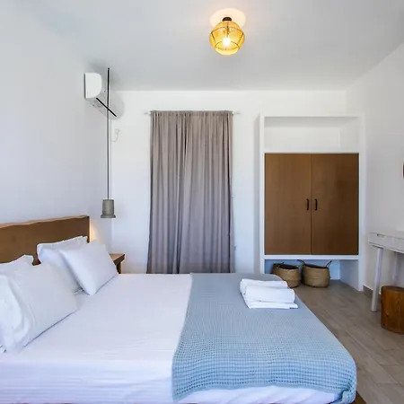 Naxos Infinity And Villa Galanado