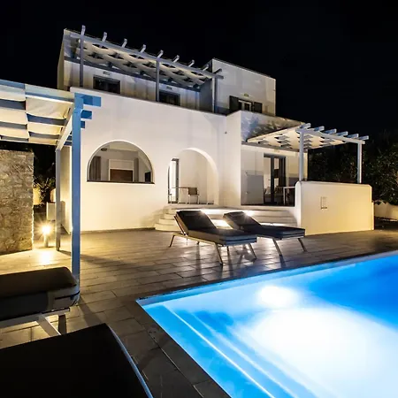 Naxos Infinity And Villa