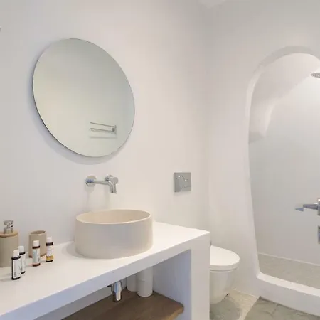 Naxos Infinity And Villa Galanado