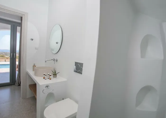 Naxos Infinity And Вилла